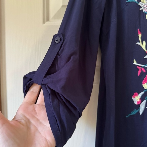 Solitaire Embroidered Tunic B-Neck Blouse  Women’s size medium - Picture 6 of 11